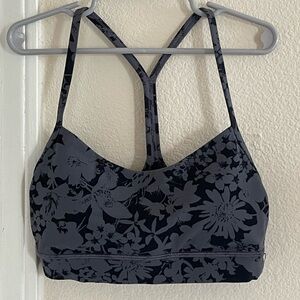 Lululemon sports bra